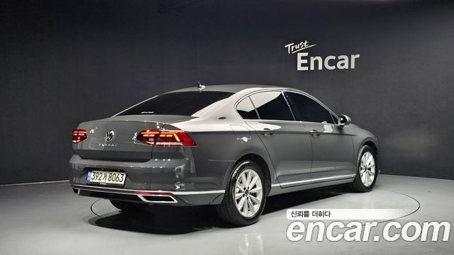 Volkswagen Passat B8 2.0 TDI Premium - фото 1