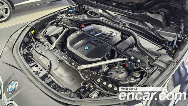 BMW 7-Series G70 740i xDrive M Sport - фото 4