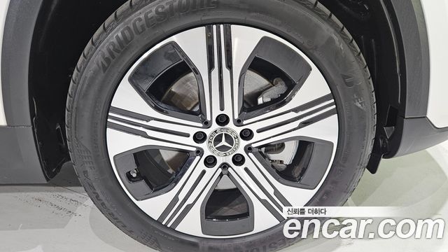 Mercedes-Benz EQA H243 EQA250 Progressive - фото 4