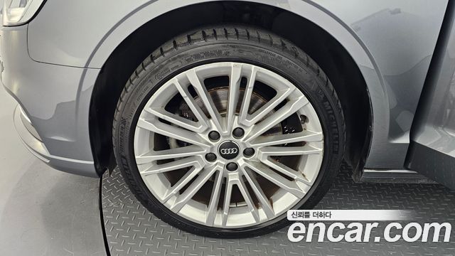 Audi A3 40 TFSI 8V - фото 4