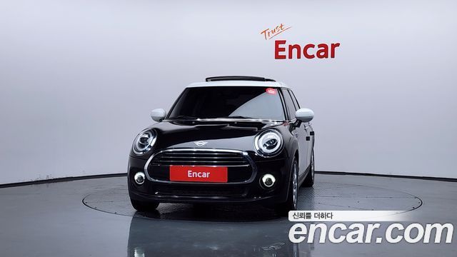 Mini Cooper 5Door HIGH 3rd - фото 2