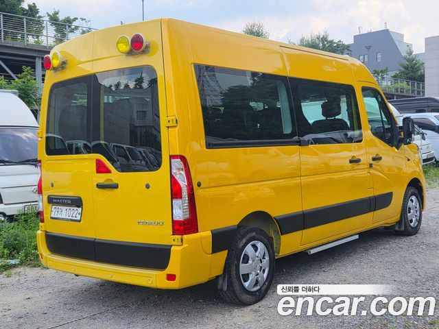 Renault Samsung Master School Bus 15-Seater - фото 2
