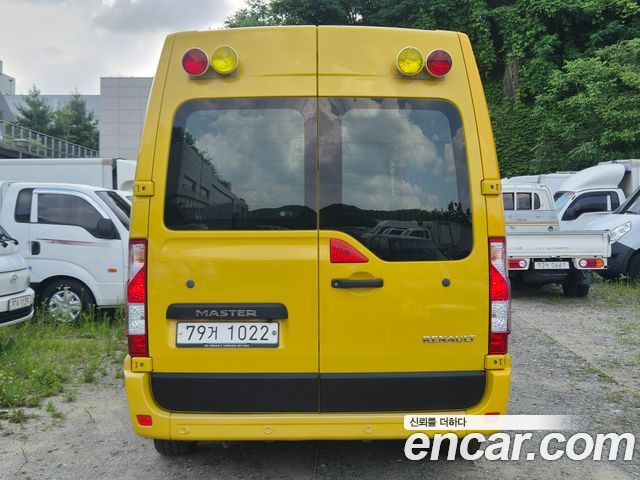 Renault Samsung Master School Bus 15-Seater - фото 3