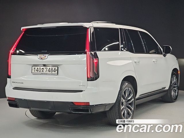 Cadillac Escalade 5-го поколения 6.2 Sports Platinum - фото 3