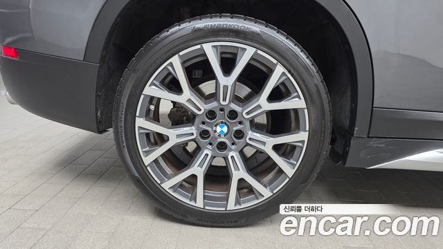 BMW X1 F48 xDrive 20i xLine - фото 4