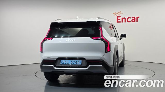 Kia EV9 Long Range 4WD Air - фото 3