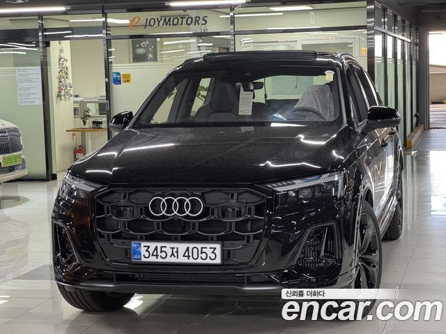 Audi Q7 55 TFSI Quattro Premium - фото 0