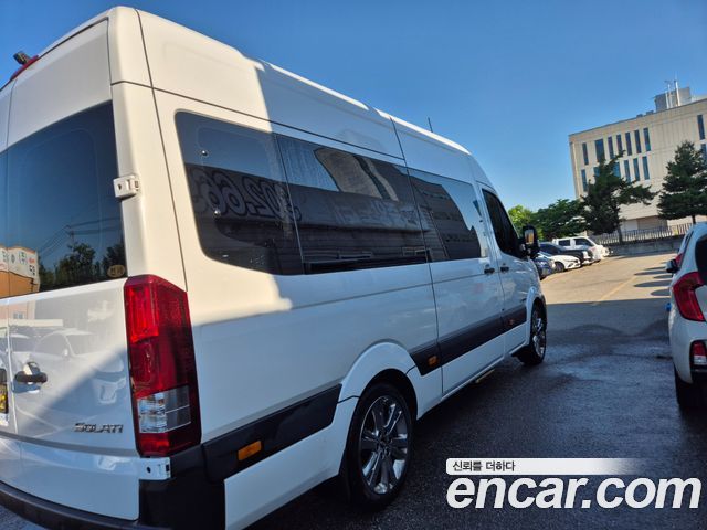 Hyundai Solati 15-seater Luxury - фото 3