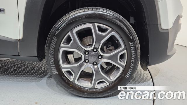 Jeep Renegade 2.0 Diesel Limited AWD - фото 4