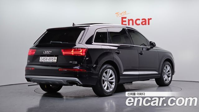 Audi Q7 45 TFSI Quattro - фото 1
