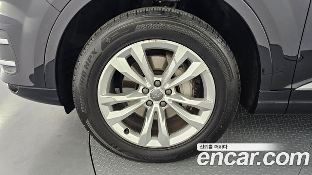 Audi Q7 45 TFSI Quattro - фото 4