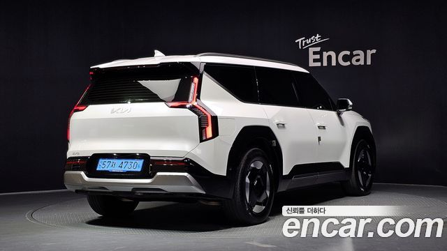 Kia EV9 Long Range 2WD Earth - фото 1