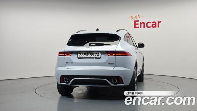 Jaguar E-PACE D180 Chequered Flag Edition - фото 3