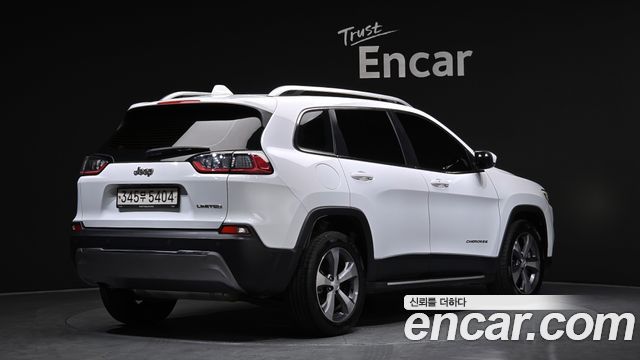 Jeep Cherokee KL 2.4 Limited AWD - фото 1