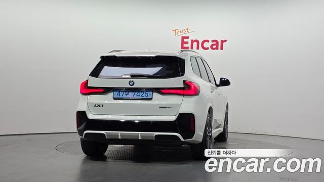 BMW iX1 U11 xDrive 30 M Sport - фото 3
