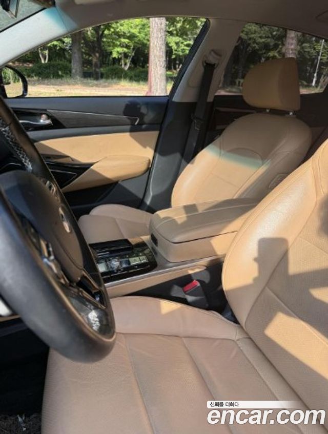Kia K7 Premier, гибрид Prestige - фото 3