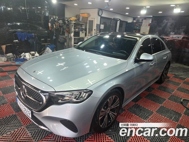 Mercedes-Benz E-Class W214 E200 Avantgarde - фото 1
