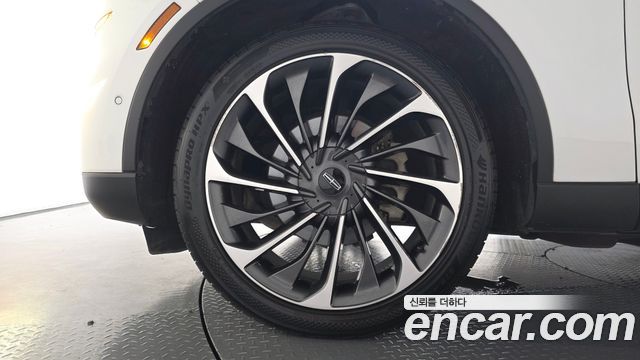 Lincoln Aviator 2-го поколения 3.0 Reserve AWD - фото 3