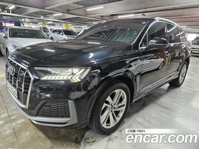 Audi Q7 45 TDI Quattro Premium - фото 0
