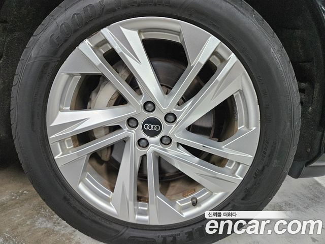 Audi Q7 45 TDI Quattro Premium - фото 4