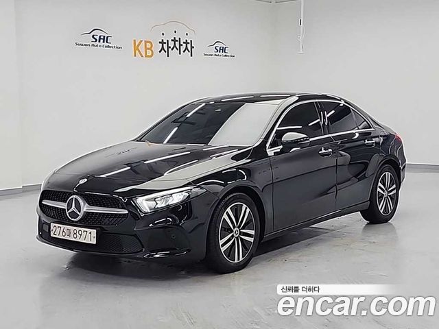 Mercedes-Benz A-Class W177 A220 Sedan - фото 0
