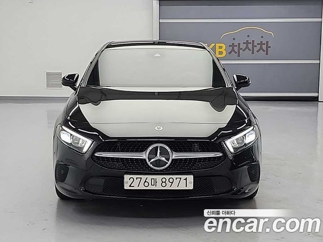 Mercedes-Benz A-Class W177 A220 Sedan - фото 1