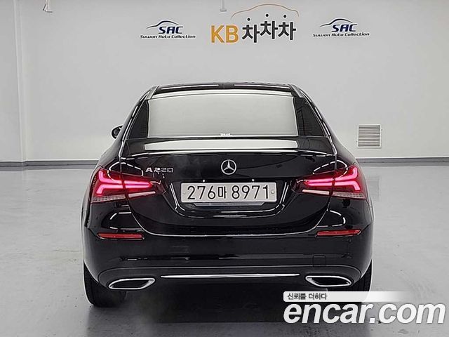 Mercedes-Benz A-Class W177 A220 Sedan - фото 2