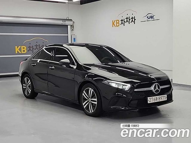 Mercedes-Benz A-Class W177 A220 Sedan - фото 3