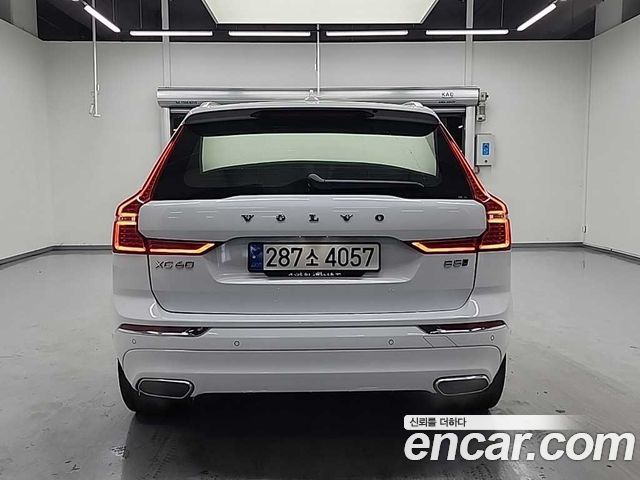 Volvo XC60 2-го поколения B5 Inscription - фото 2