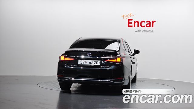 Lexus ES 7-го поколения Executive - фото 3