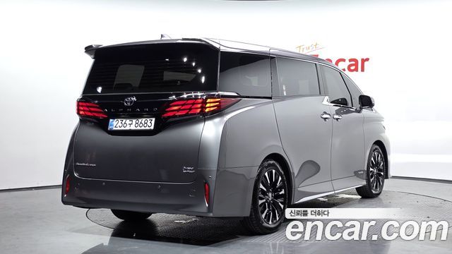 Toyota Alphard 4-го поколения 2.5 HEV Executive AWD - фото 0