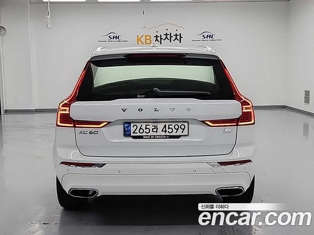 Volvo XC60 2-го поколения T8 Inscription - фото 2