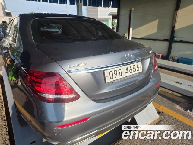 Mercedes-Benz E-Class W213 E400 4MATIC Exclusive - фото 1