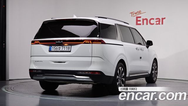 Kia Carnival 4-го поколения 9-Seater Signature - фото 1