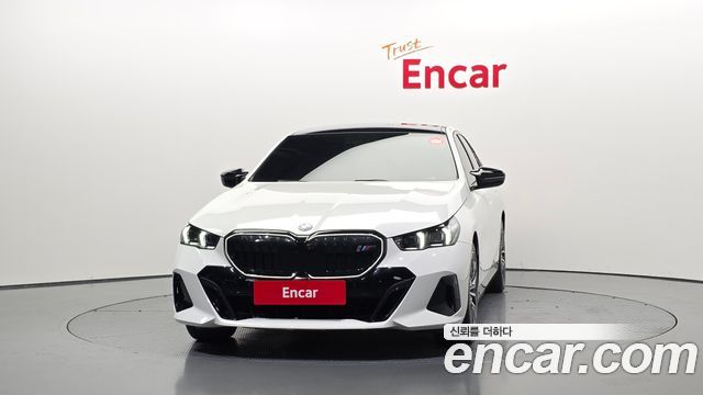 BMW i5 G60 eDrive 40 M Sport - фото 2