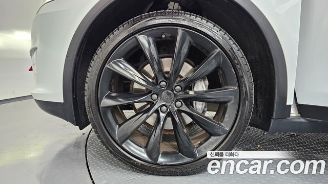 Tesla Model X Long Range - фото 4
