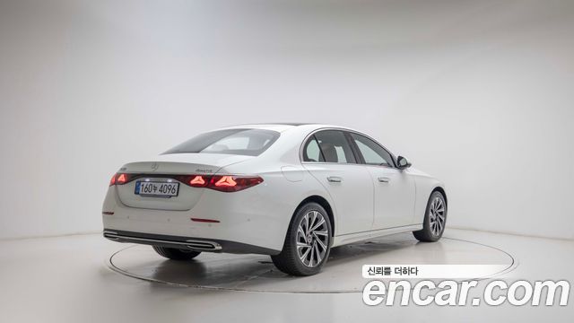Mercedes-Benz E-Class W214 E300 4MATIC Exclusive - фото 1