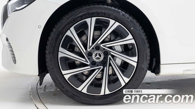 Mercedes-Benz E-Class W214 E300 4MATIC Exclusive - фото 4