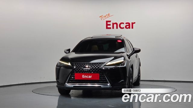Lexus UX 2.0 2WD - фото 2