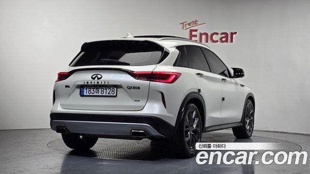 Infiniti QX50 2.0 Sensory AWD - фото 1