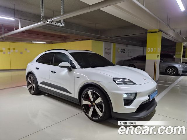 Porsche Macan EV 4S - фото 0