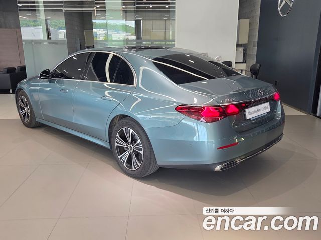 Mercedes-Benz E-Class W214 E200 Avantgarde - фото 1