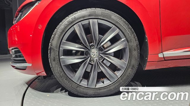 Volkswagen Arteon 2.0 TDI Premium - фото 4