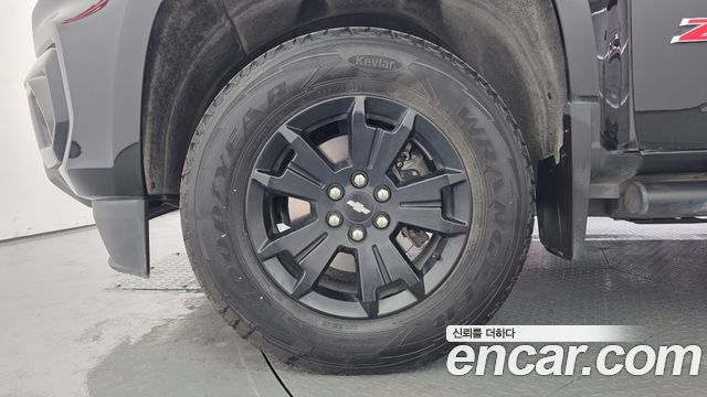 Chevrolet (GM Daewoo) Colorado 3.6 Z71-X Midnight 4WD - фото 4