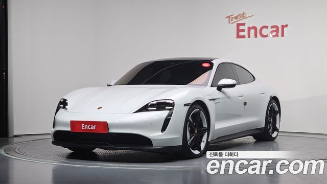 Porsche Taycan Base - фото 0