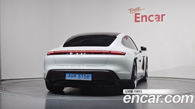 Porsche Taycan Base - фото 3