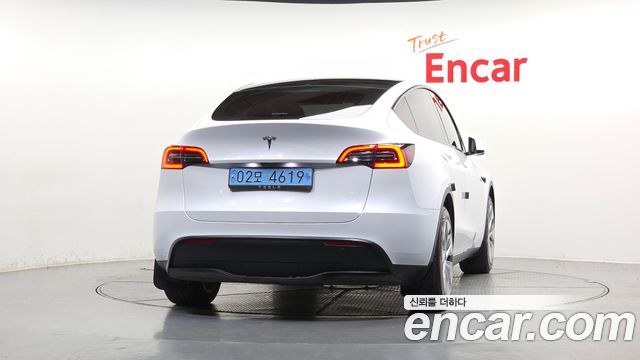 Tesla Model Y RWD - фото 3