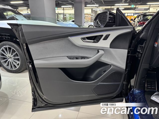 Audi Q8 50 TDI Quattro Premium - фото 4