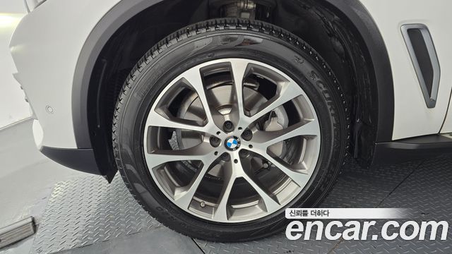 BMW X5 G05 xDrive 30d xLine - фото 4