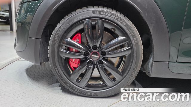 Mini Cooper Convertible JCW 3rd - фото 4